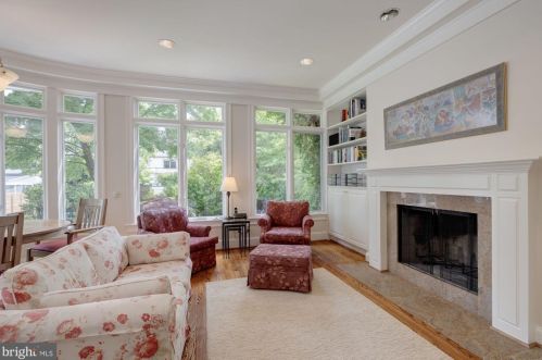 3928 Livingston St, Washington DC 20015-2921 exterior