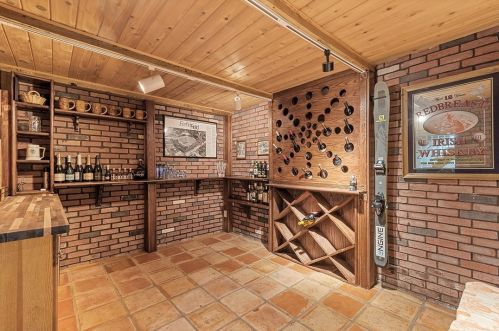 1134 Arrowood Dr, Pittsburgh PA 15243-1802 exterior