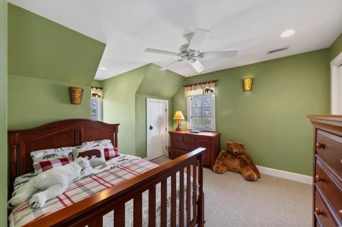 2332 Divot Dr, Saint Louis MO 63131-3240 exterior