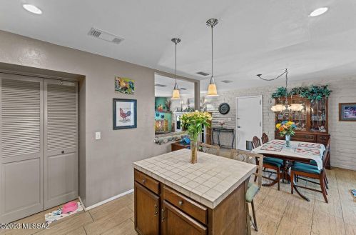 1066 Abrego Dr, Green Valley AZ 85614-3640 exterior