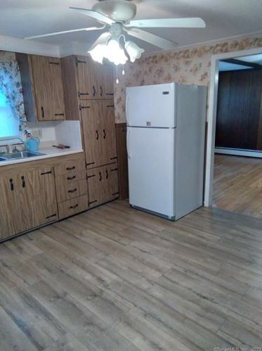 56 Cottage St, Killingly CT 06239-3026 exterior