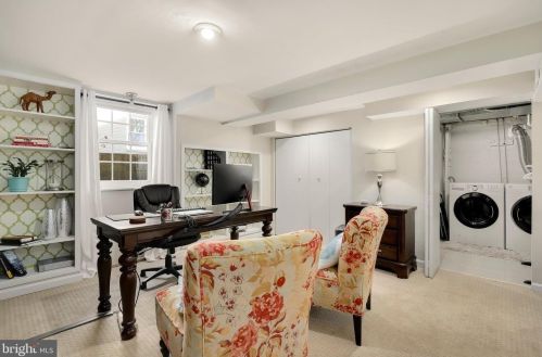 5849 Monticello Rd, Alexandria VA 22303-1301 exterior