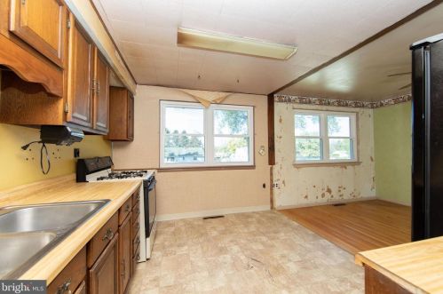 337 Davistown Rd, Blenheim NJ 08012-3301 exterior