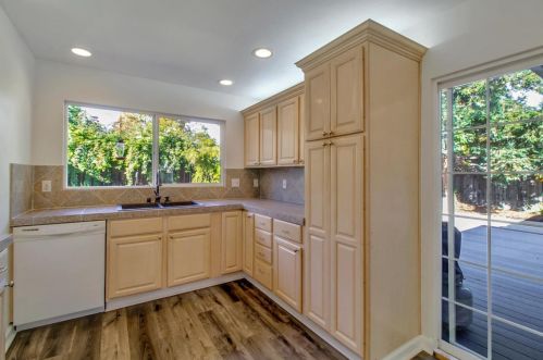 3231 Ida Dr, Concord CA  94519-2136 exterior