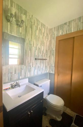 1710 Bottsford Ave, Milwaukee WI 53221-2126 exterior