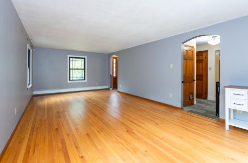 51 Logging Hill Rd, Concord NH  03304-3722 exterior