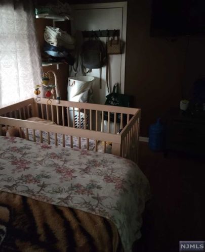 106 Rollinson St, Town Center NJ 07052-4601 exterior