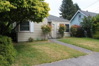 8332 Dibble Ave, Seattle WA  98117-3247 exterior