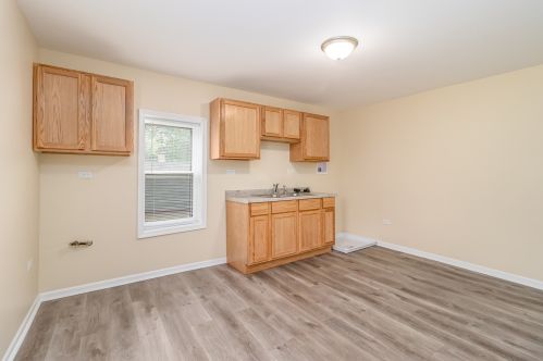 101 Eastern Ave, Joliet IL 60433-1034 exterior