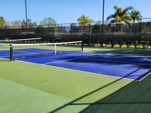 10701 Hartwick Dr, Fort Pierce FL 34987-1924 exterior