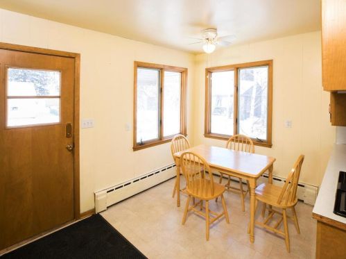 614 Un St, Waterford MN 55057-2544 exterior