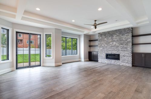 642 Hillside Ave, Elmhurst IL 60126-4247 exterior