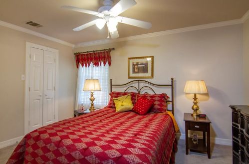 7203 Abrams Pl Ct, Dallas TX 75231 exterior