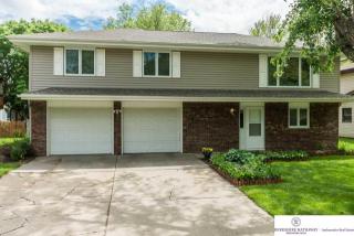 11729 Meredith Ave, Omaha, NE 68164-2225