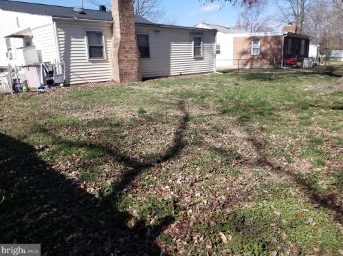 3212 Campbell Dr, Alexandria VA  22303-1106 exterior