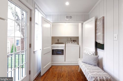 902 Commonwealth Ave, Alexandria VA exterior