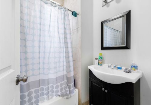 3221 Maypole Ave, Chicago IL 60624-1741 exterior