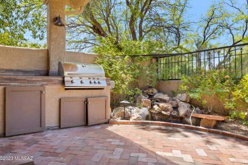 6091 Golden Eagle Dr, Tucson AZ  85750-1393 exterior