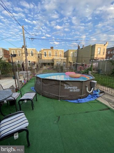 4107 Marshall St, Philadelphia PA 19140-2520 exterior