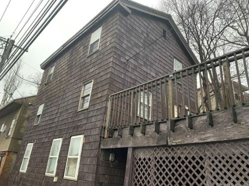 36 New Haven Ave, Derby, CT 06418-2022