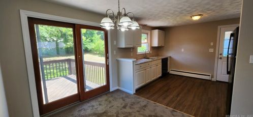 13 Conlin Dr, Enfield CT 06082-5020 exterior