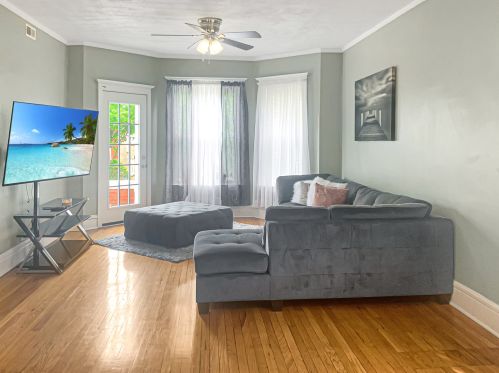 7930 Grn St, Chicago IL 60620-2539 exterior