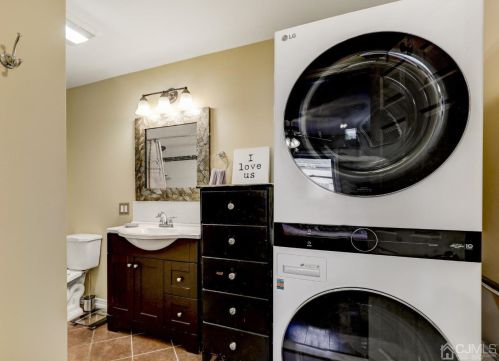 195 Austin Ave, Old Bridge NJ  08857-1164 exterior