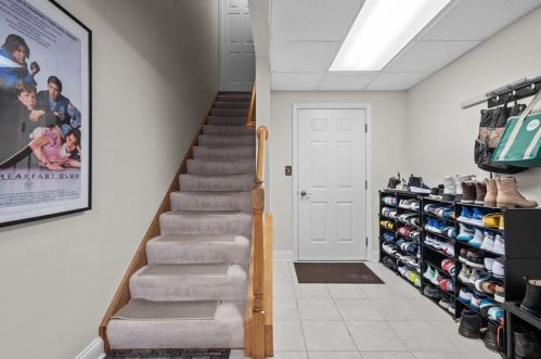 2419 Orchard Dr, Pittsburgh PA  15241-2542 exterior