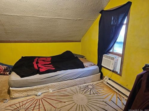 96 Franklin St, Killingly CT 06239-3507 exterior