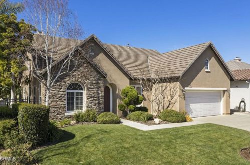 2119 Shadow Creek Dr, Oxnard, CA 93036-6333