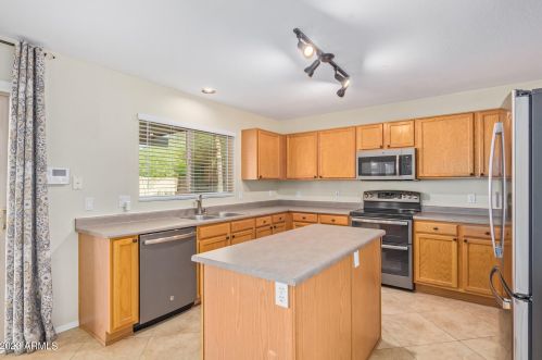 22820 20th Pl, Phoenix AZ  85024-7533 exterior