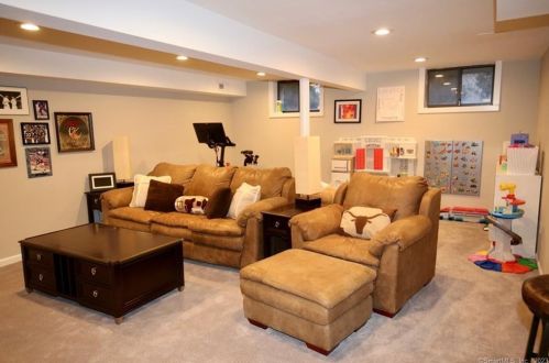 173 Norwalk Rd, Norwalk CT 06850-4410 exterior