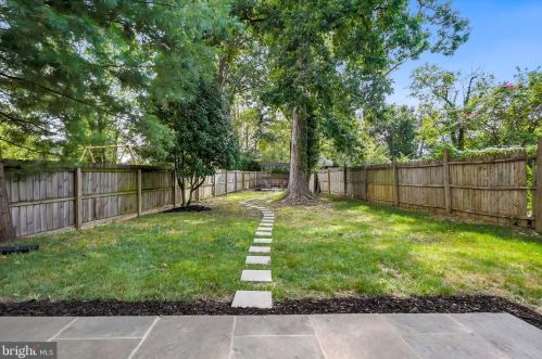 102 Ritchie Ave, Silver Spring MD  20910-5112 exterior