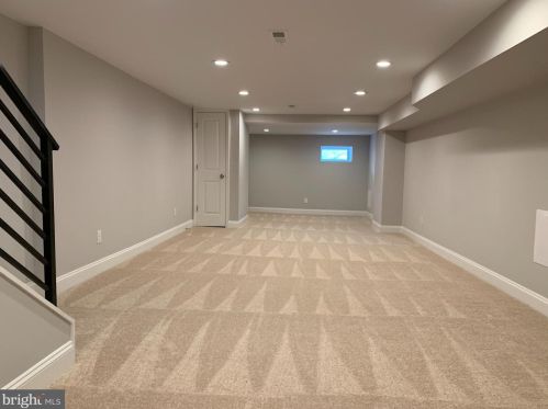 4914 9th St, Philadelphia PA  19141-3926 exterior