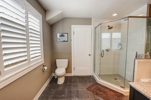 5525 Berkeley Blvd, Milwaukee WI 53217-5139 exterior