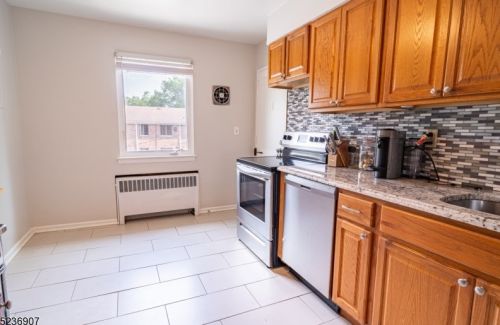 26 Troy Dr, Springfield NJ exterior