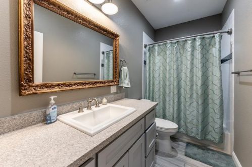 39 Forest Dr, Huntsville TX 77340-5676 exterior