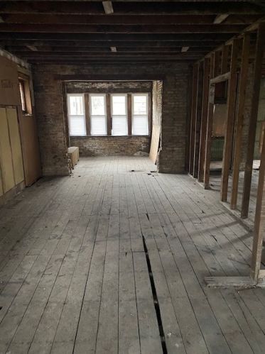 7234 Paxton Ave, Chicago IL  60649-2520 exterior