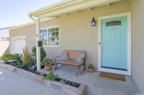 2360 Carol Dr, Fullerton, CA 92833-2902