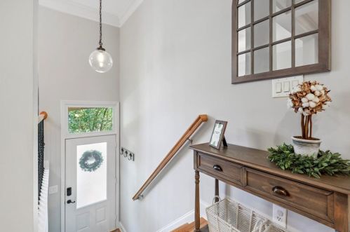 2022 Cobblestone Cir, Atlanta GA  30319-4909 exterior