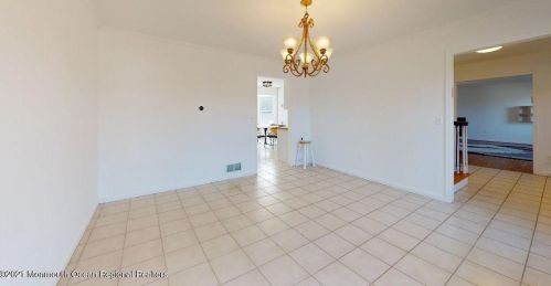 16 Muncy Dr, West Long Branch, NJ 07764-1148