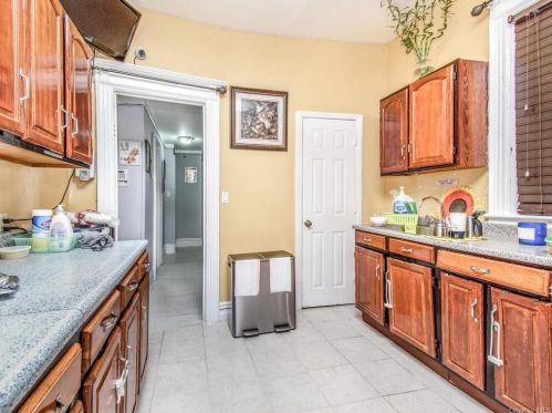 3278 Perry Ave, Bronx NY 10467-3255 exterior