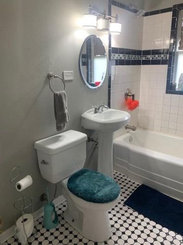 3732 61st St, Milwaukee, WI 53216-2150