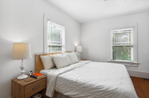 2491 Burtz St, Atlanta GA  30318-1802 exterior