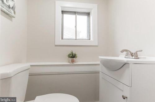 5647 Magnolia Ave, Camden NJ 08109-1207 exterior