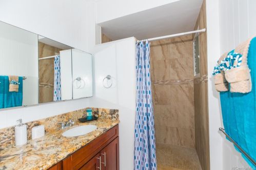 536 12 Ave, Honolulu HI exterior