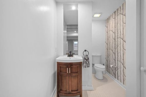 86 44 St, Pittsburgh PA 15201-1711 exterior