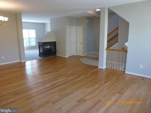 5085 Donovan Dr, Alexandria VA  22304-7755 exterior