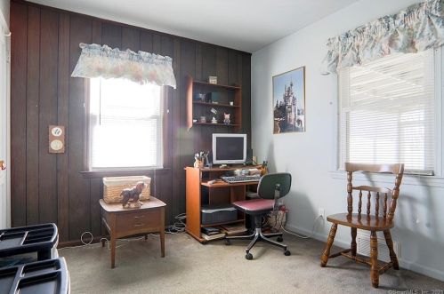 10 Friendly Rd, Norwalk CT 06851-3107 exterior