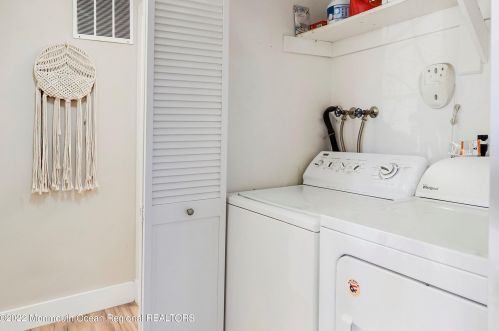 102 Daffodil Dr, Jackson Twp NJ  08527-4171 exterior